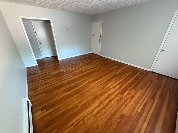 5th image of 544-546 Chandler St #2L