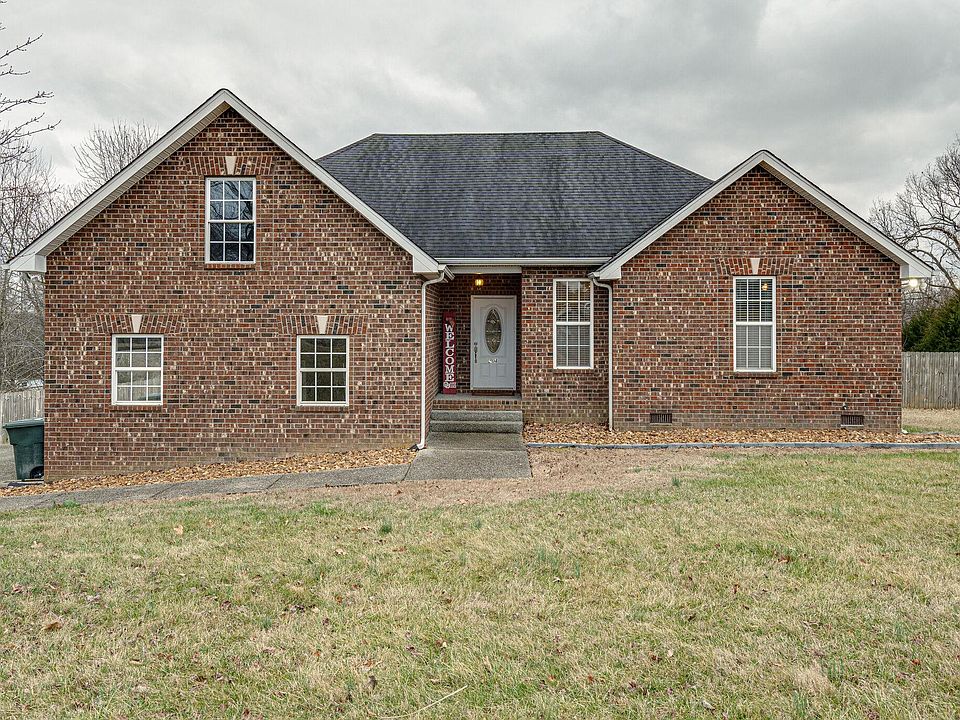 1st image of 204 Brittany Ln