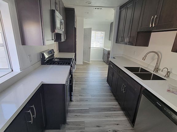 2nd image of 12400 Sylvan St