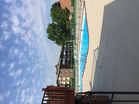 3rd image of 4000 Bayside Dr Unit 112