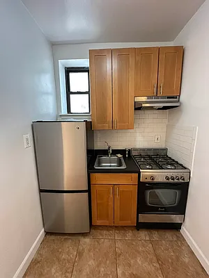 Rented by Bond New York | media 8