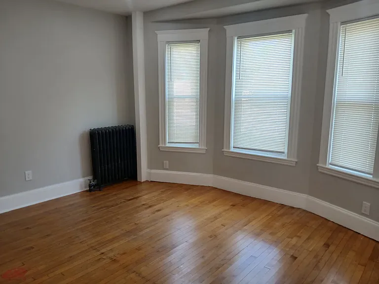 90 Edgemere Rd — Photo 34