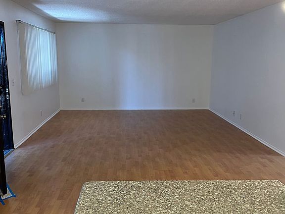 2nd image of 444 Ivy St #2