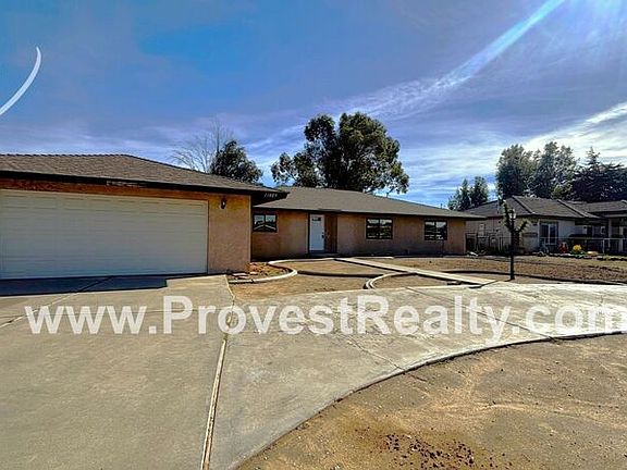 3rd image of 11889 Jacaranda Ave