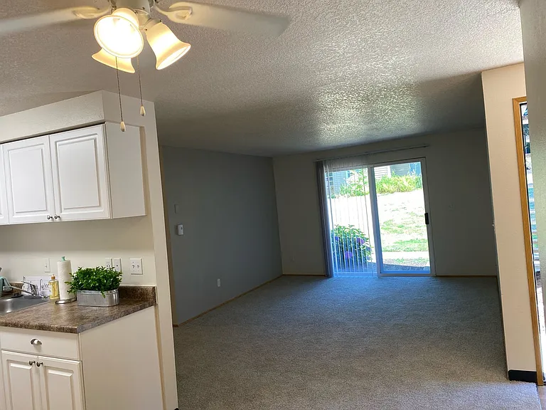 The Heights Apartments — Photo 47