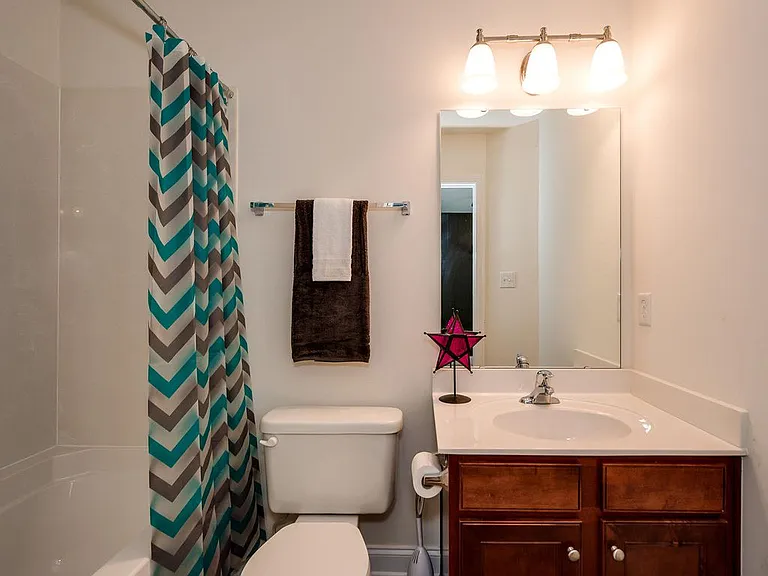 301 Hurston Cir — Photo 21