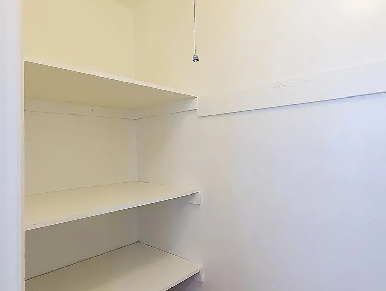 313 S Cochran Ave #313 — Photo 16