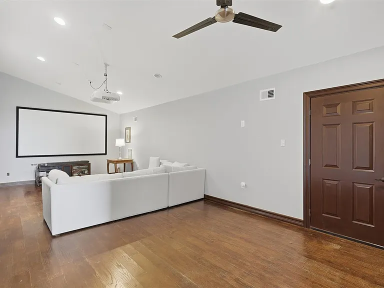 5330 Fayette St — Photo 30