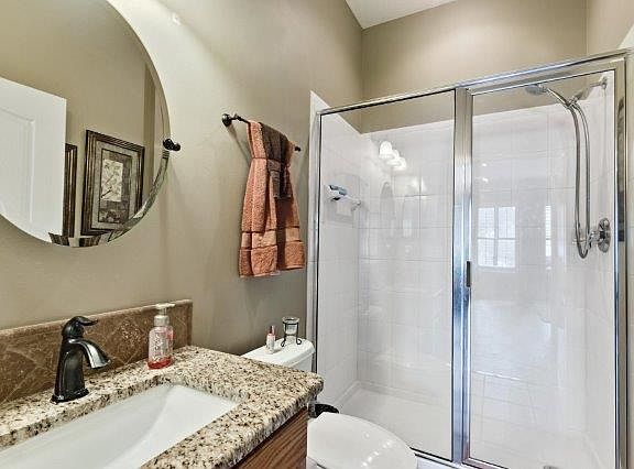 3rd image of 104 Ellsworth Cir