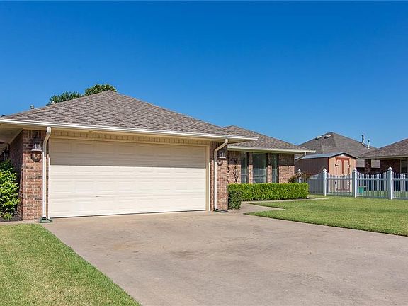 3rd image of 1115 Southridge Dr