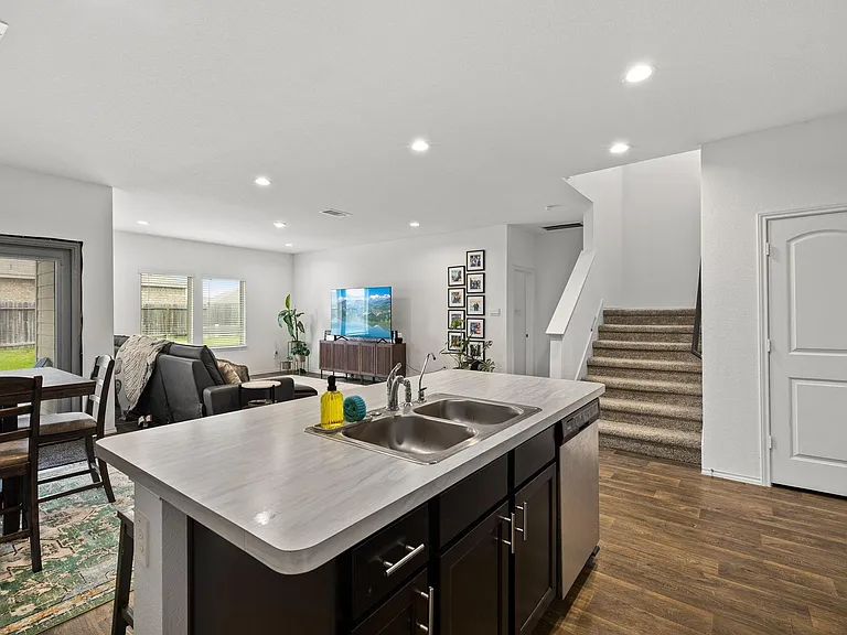 5326 Shady Olive St — Photo 15