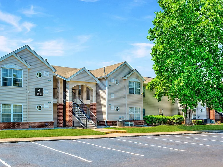 Willow Creek Apartments — Photo 7