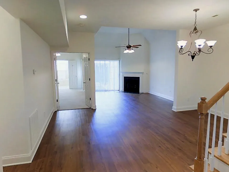 10 Abbey Ct