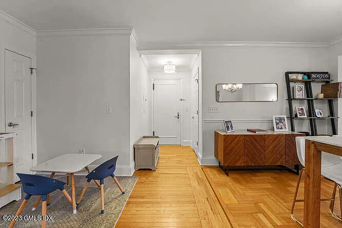 25 W Elm St #40 — Photo 9