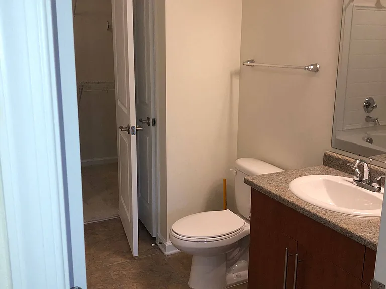 Belmont at Tryon Apartments — Photo 82