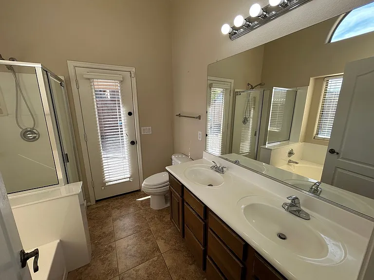 12313 W Georgia Ave — Photo 7
