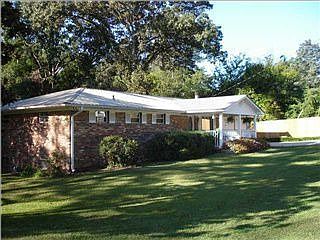 1st image of 2706 Woodland Heights Ln