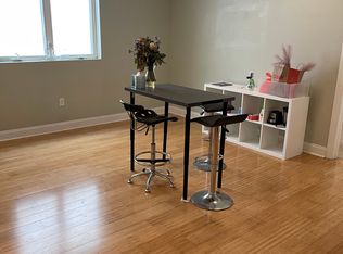331 N 40th St #2B, Philadelphia, PA 19104