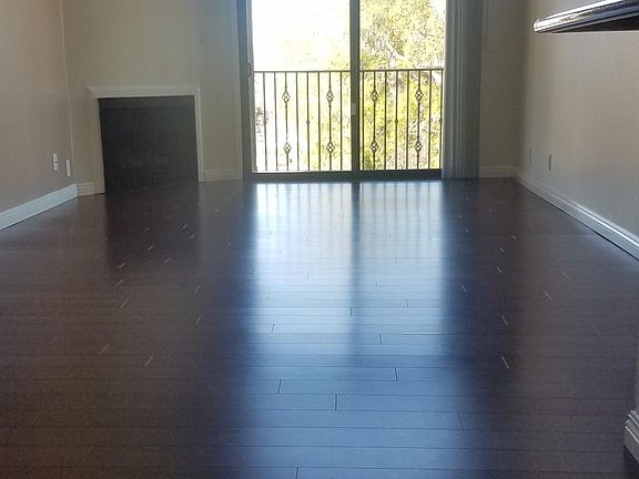 5th image of 11162 Camarillo St APT 403