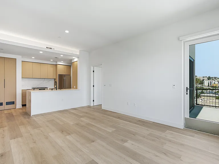 Kaia — Photo 116