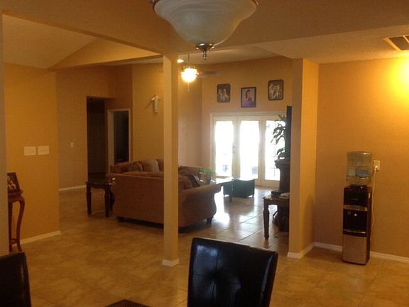 5th image of 120 E Kerria Ave