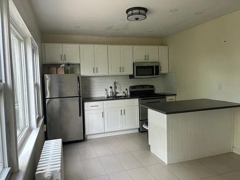 89 Silver Lake Rd #3 — Photo 2