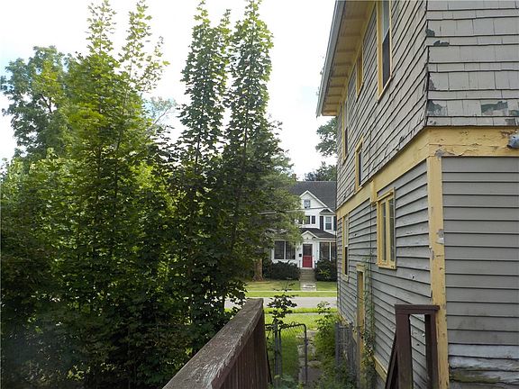 5th image of 118 Wilson St