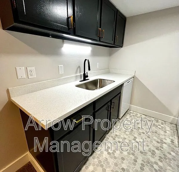 3629 N 60th St #14 — Photo 3