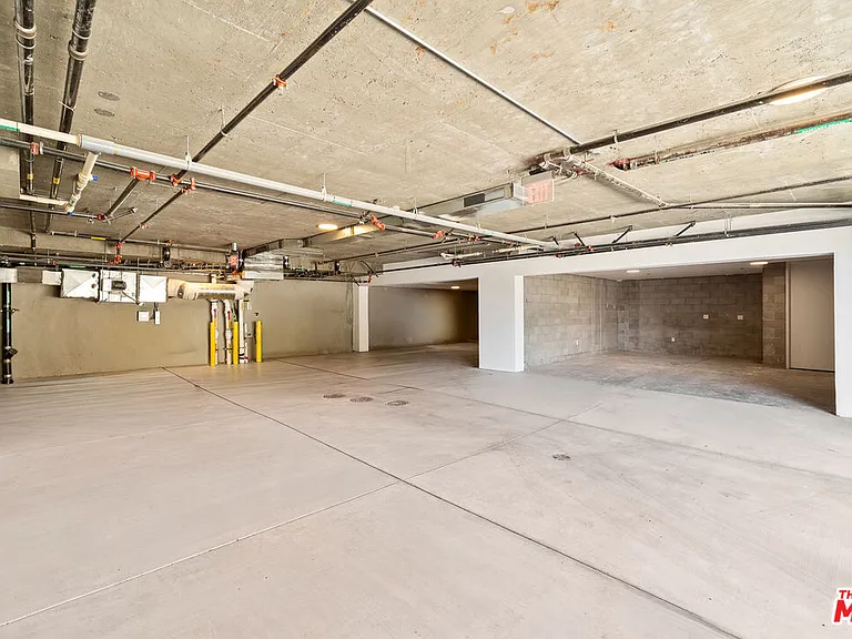 307 N Wilton Pl #101 — Photo 10