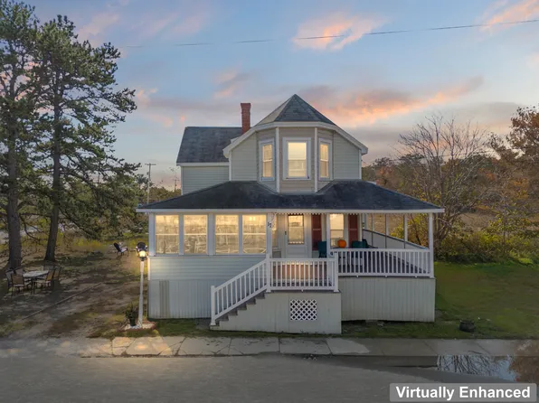 17 Randall Avenue, Old Orchard Beach, ME 04064