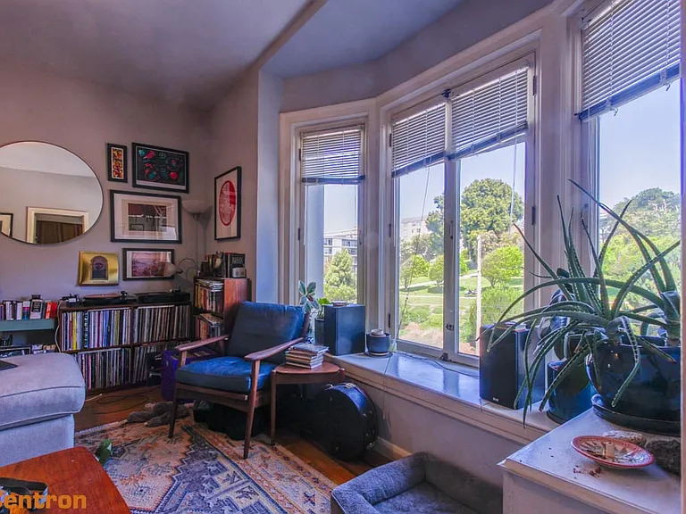 2135 Sacramento St #22 — Photo 2