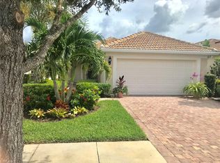 8438 Karina Ct, Naples, FL 34114