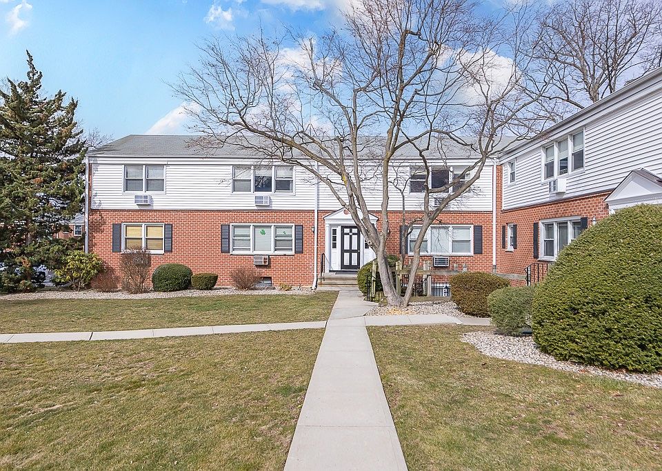 1st image of 33 Bon Aire Cir APT 8204