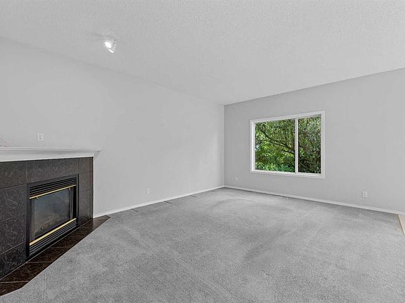 5th image of 15 S Hidden Ranch Cres NW