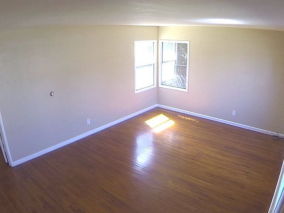 5th image of 161 San Benito St