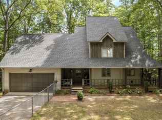 211 Sandy Ln, Townville, SC 29689
