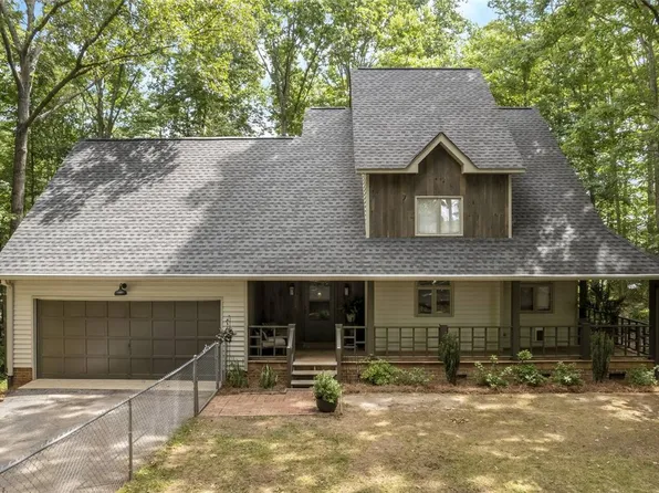 211 Sandy Ln, Townville, SC 29689