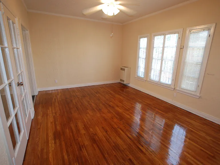 15Th - 2731 W. 15th Apts. — Photo 7