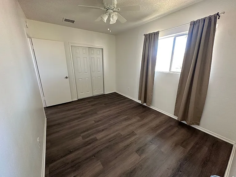 7054 Broad St — Photo 16