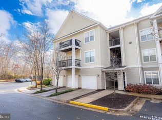 13329 Connor Dr APT B, Centreville, VA 20120