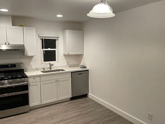 4th image of 845 10th St #1