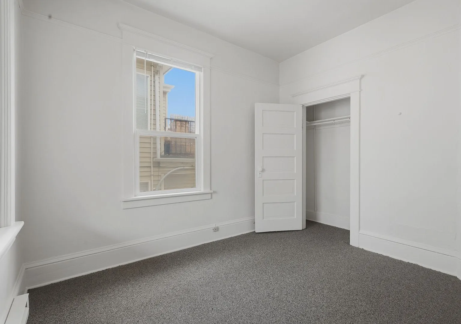 Victoria Apartments — Photo 4