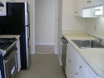 4th image of 1998 Broadway St APT 907