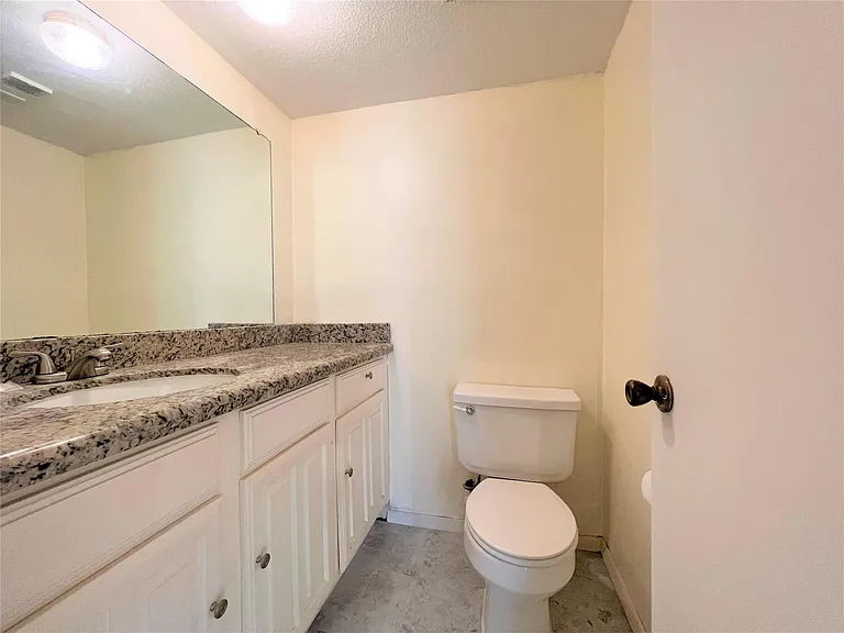 2120 Wilcrest Dr #121 — Photo 17
