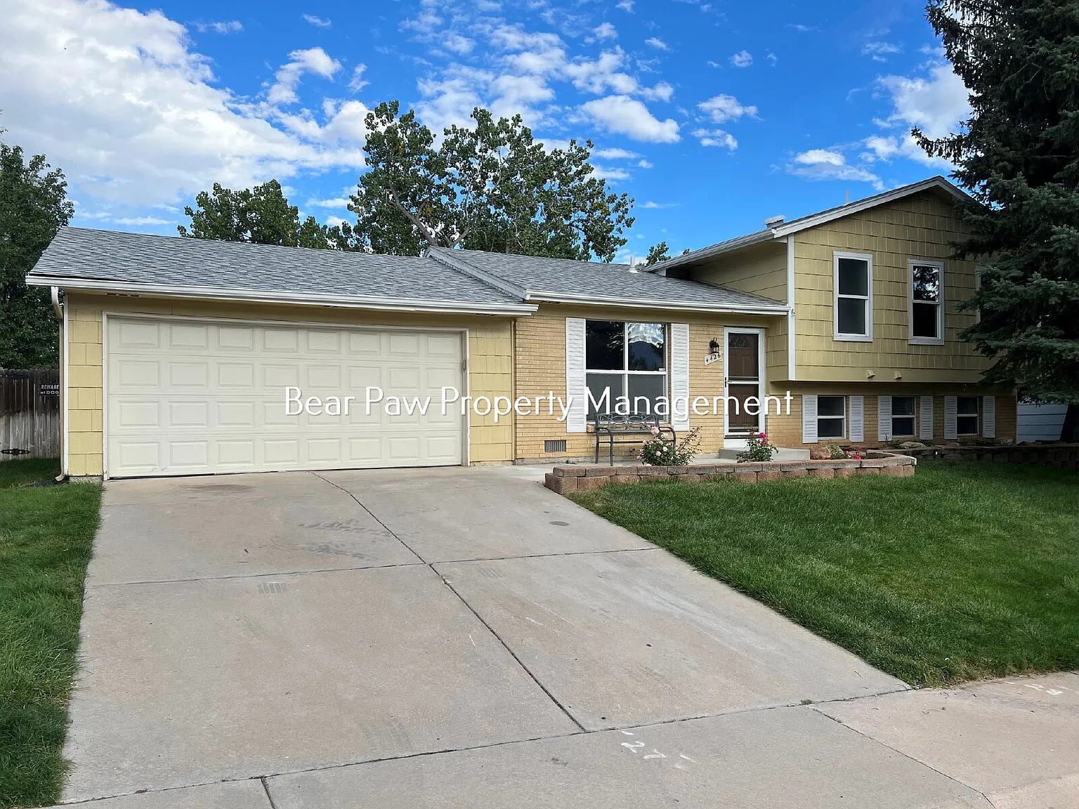 4 bed, 2.0 bath, 1718 sqft, $3,000 — Photo 2