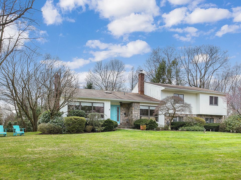 2 Bobby Cl, Mamaroneck  (002 OF 16) .JPG