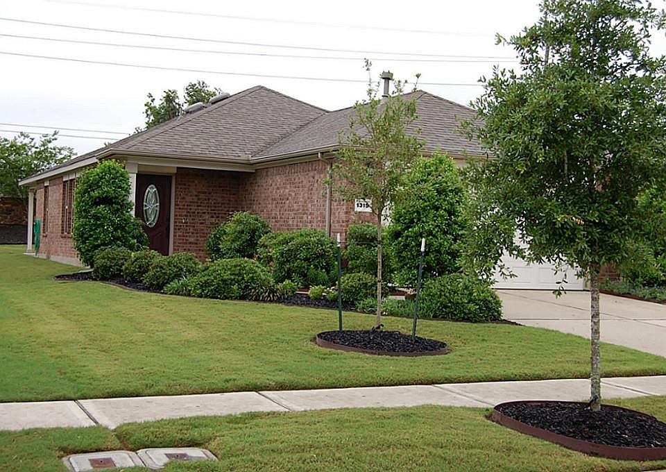 1st image of 1315 Majestic Oak