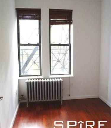 5th image of 500 E 12th St APT 10