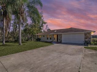 11710 Lakeview Dr, Leesburg, FL 34788