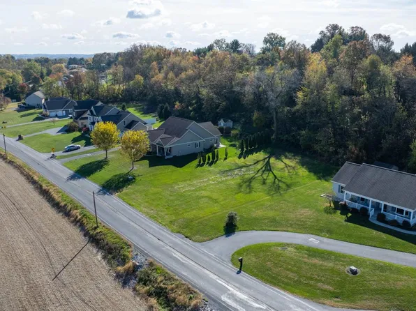 786 Fairview St, Mount Joy, PA 17552
